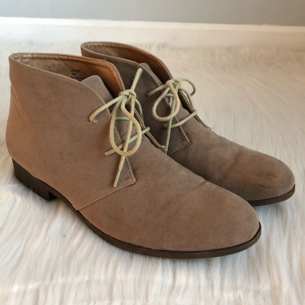 Steve Madden Dezzert Tan Sueded Lace Up Booties, size 10